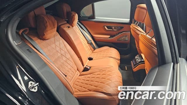 Mercedes-Benz S-Class 2022 — Photo 29/32