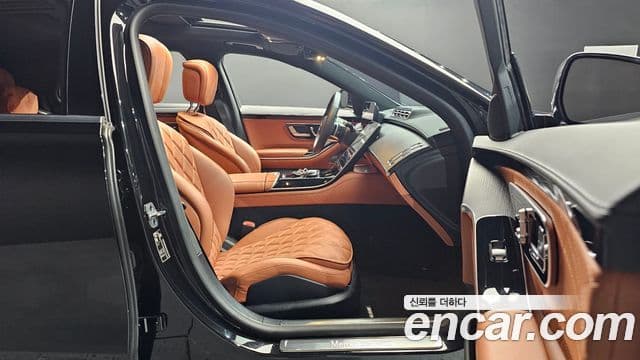 Mercedes-Benz S-Class 2022 — Photo 28/32