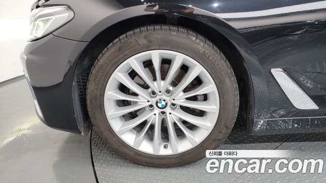 BMW 5 Series 2021 — Şəkil 5/20
