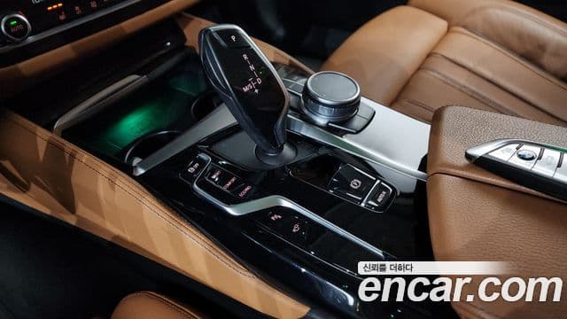 BMW 5 Series 2021 — Şəkil 9/20