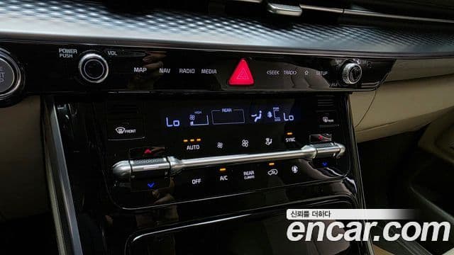Kia Carnival 2022 — Фото 16/20