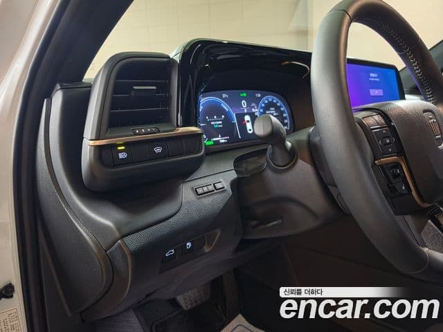 Toyota Crown Crossover 2024 — ფოტო 14/19