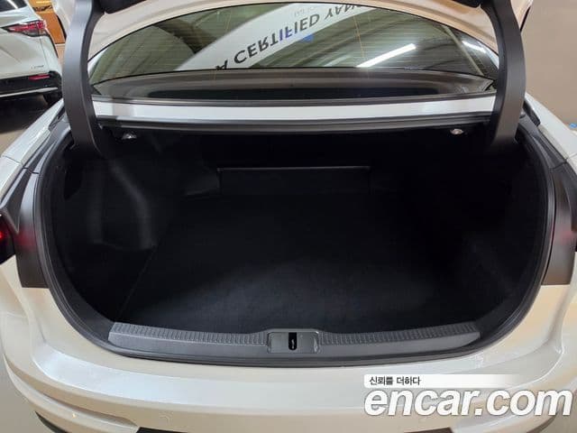 Toyota Crown Crossover 2024 — ფოტო 18/19