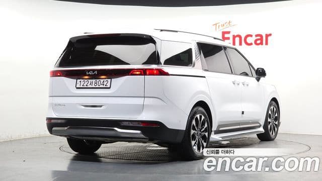 Kia Carnival 2023 — Фото 2/20