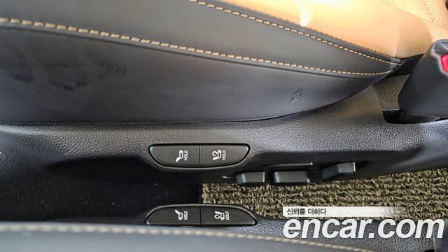 Kia Carnival 2023 — Фото 17/20