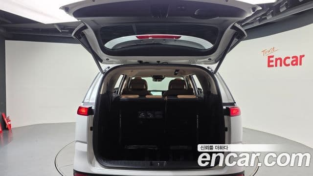Kia Carnival 2023 — Фото 20/20