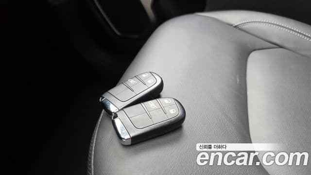 Jeep Renegade 2022 — Photo 7/35