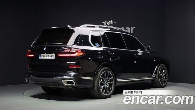 BMW X7 2025 — Фото 2/20