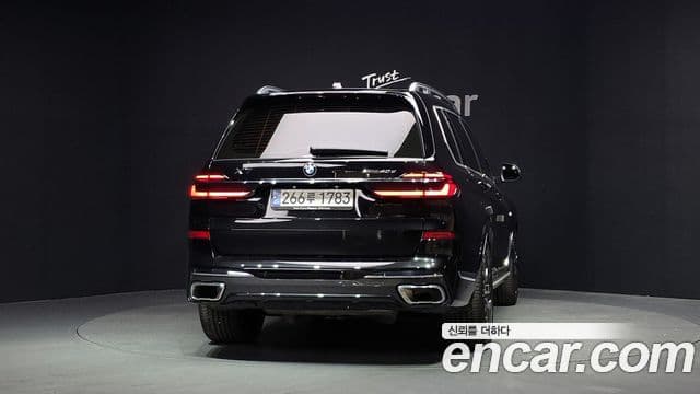 BMW X7 2025 — Фото 4/20
