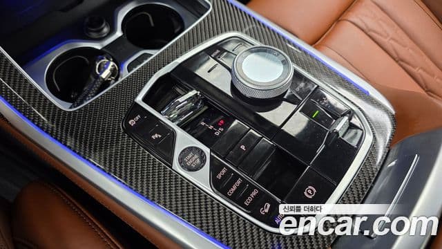 BMW X7 2025 — Фото 9/20