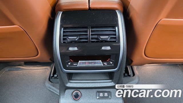 BMW X7 2025 — Фото 18/20