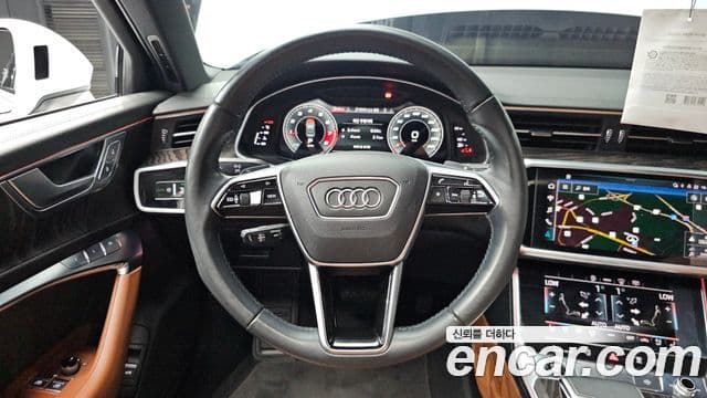 Audi A6 2021 — ფოტო 13/20