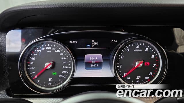 Mercedes-Benz E-Class 2019 — ფოტო 8/20