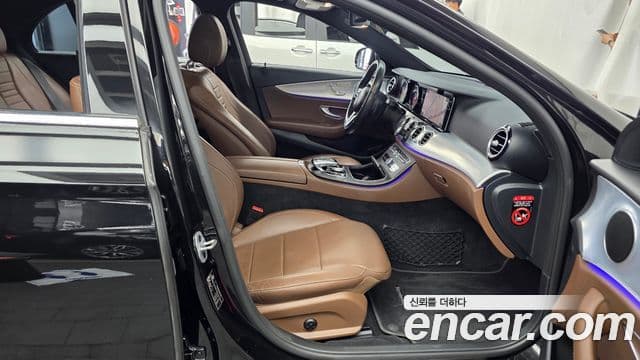 Mercedes-Benz E-Class 2019 — ფოტო 11/20