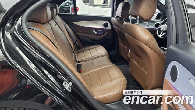 Mercedes-Benz E-Class 2019 — ფოტო 12/20
