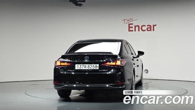 Lexus ES300h 2021 — Şəkil 4/20