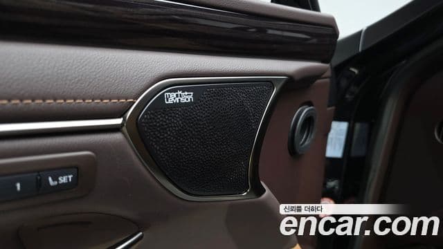 Lexus ES300h 2021 — фото 17 из 20