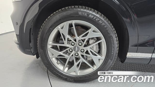 Genesis GV70 2023 — ფოტო 5/20