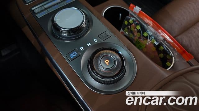 Genesis GV70 2023 — ფოტო 9/20