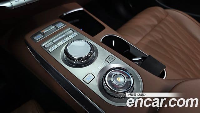 Genesis GV70 2024 — Şəkil 9/20