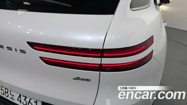 Genesis GV70 2024 — Photo 14/35