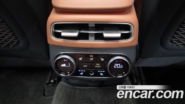 Genesis GV70 2024 — Photo 3/35