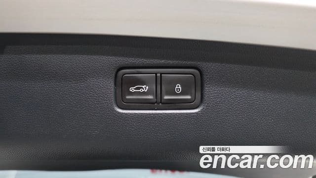 Genesis GV70 2024 — Photo 9/35