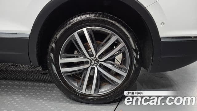 Volkswagen Tiguan Allspace 2024 — Photo 13/32