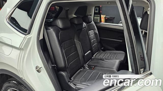 Volkswagen Tiguan Allspace 2024 — Photo 10/32