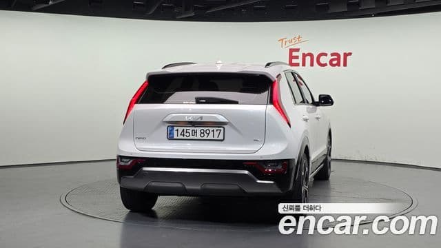 Kia Niro 2023 — ფოტო 4/20
