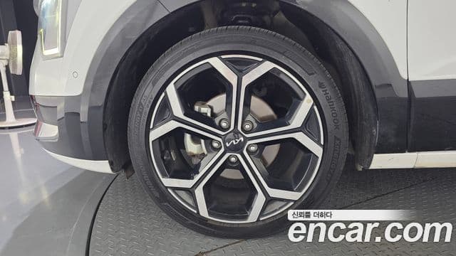 Kia Niro 2023 — ფოტო 5/20