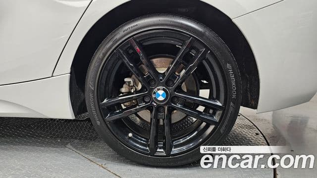 BMW 1 Series 2018 — Şəkil 17/32