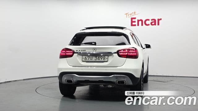 Mercedes-Benz GLA-Class 2019 — Фото 4/20