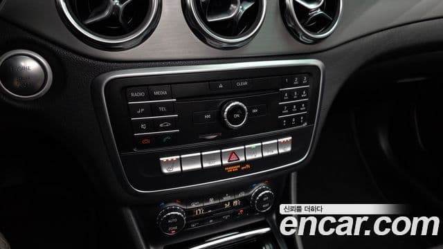 Mercedes-Benz GLA-Class 2019 — Фото 15/20