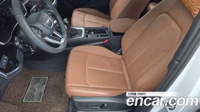 Audi Q3 2023 — ფოტო 25/31