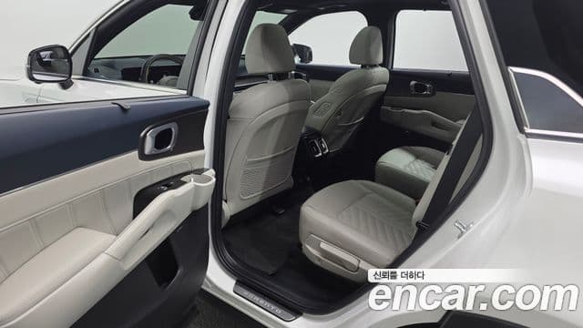 Kia Sorento 2023 — фото 12 из 20