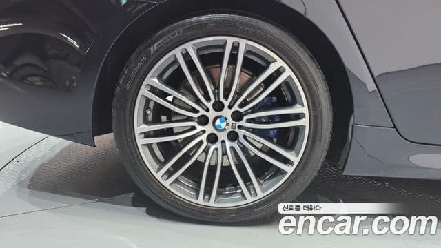 BMW 5 Series 2020 — Şəkil 5/20