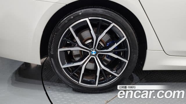 BMW 5 Series 2023 — ფოტო 5/20