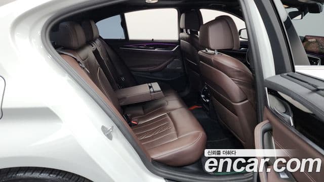 BMW 5 Series 2023 — ფოტო 11/20