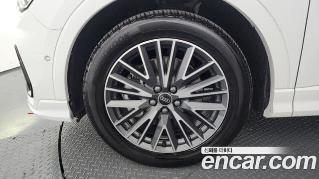 Audi Q3 2025 — ფოტო 30/33