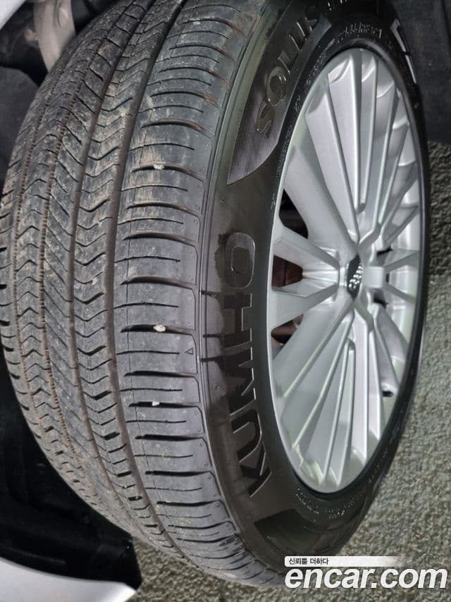 Audi A6 2020 — ფოტო 4/20