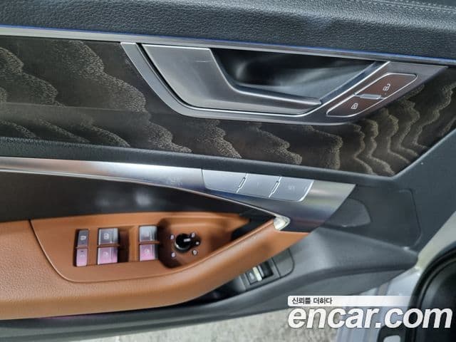 Audi A6 2020 — ფოტო 13/20