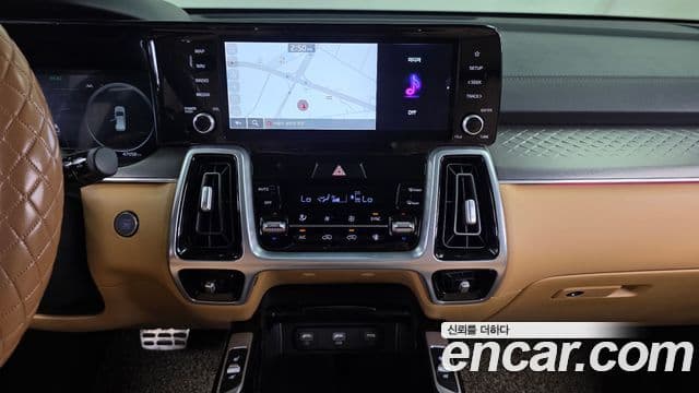 Kia Sorento 2021 — Фото 14/20