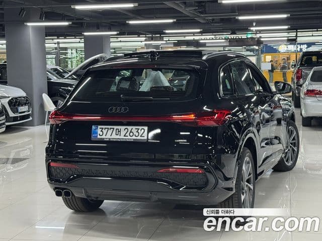 Audi Q5 2025 — Şəkil 2/13