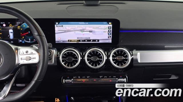 Mercedes-Benz GLB-Class 2023 — ფოტო 12/20