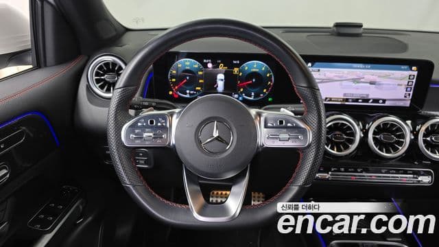 Mercedes-Benz GLB-Class 2023 — ფოტო 13/20