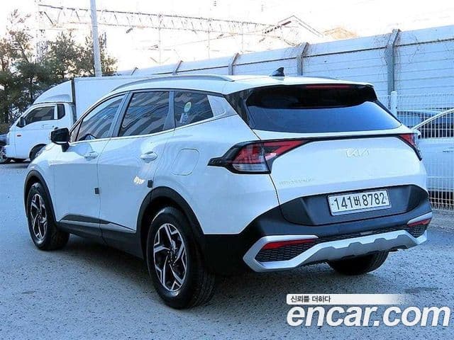 Kia Sportage 2022 — ფოტო 4/19