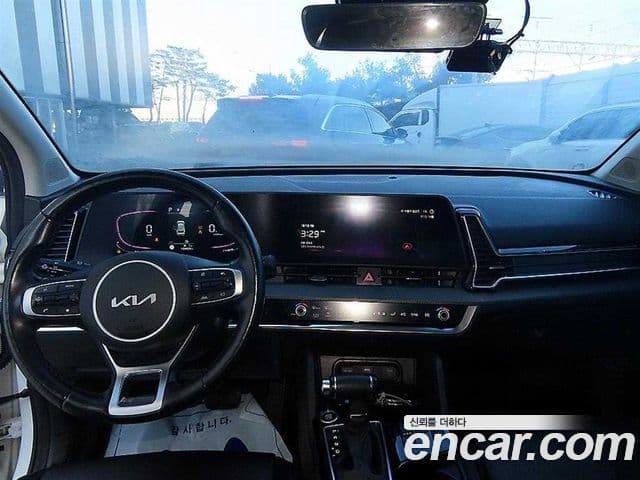 Kia Sportage 2022 — ფოტო 10/19