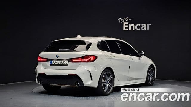 BMW 1 Series 2021 — Фото 1/20