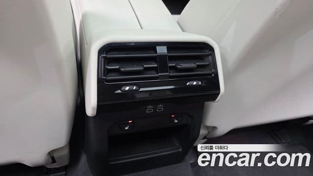 BMW 5 Series 2024 — ფოტო 18/20